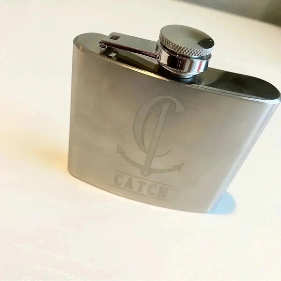 Catch Restaurant 5oz Flask - Picture 2 of 5